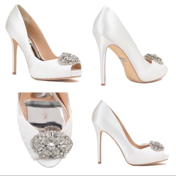 NWT Badgley Mischka Desi Pump - Picture 1 of 4